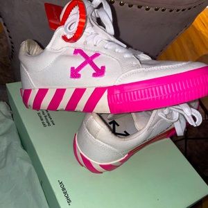 Canvas off-white neon pink and white sneakers